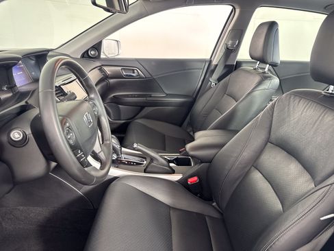 Used 2015 Honda Accord EX-L image 16