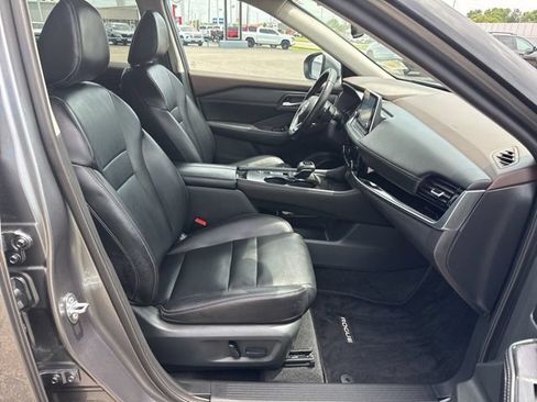 Used 2023 Nissan Rogue SL FWD image 17