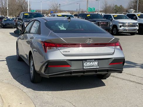 New 2026 Hyundai Elantra SE image 5