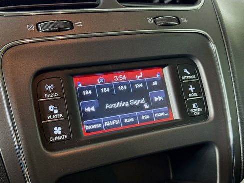 Used 2020 Dodge Journey SE w/ SE Popular Equipment Group image 16