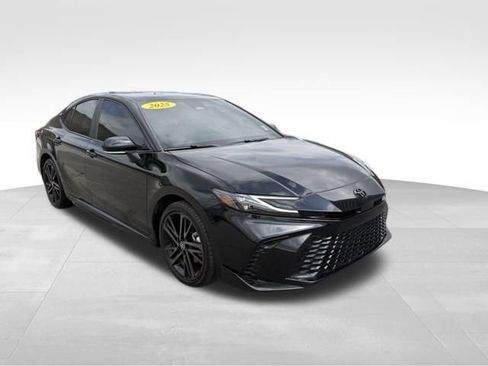 Used 2025 Toyota Camry XSE image 8