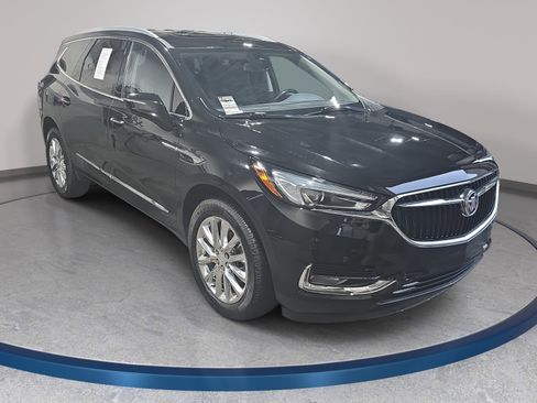 Used 2021 Buick Enclave Premium w/ Sun and Sites Package image 3