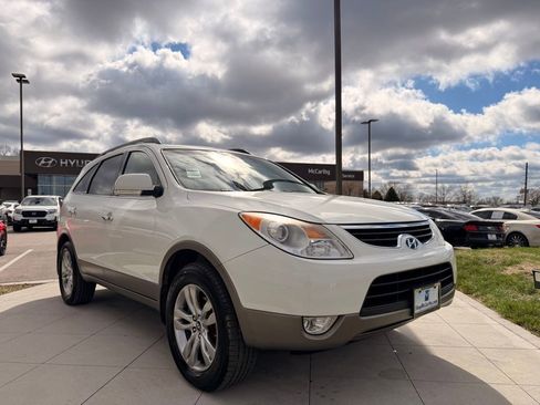 Used 2012 Hyundai Veracruz Limited w/ Entertainment Pkg image 7