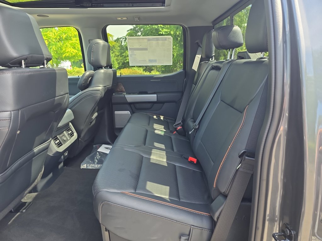 New 2026 Ford F350 Lariat w/ Black Appearance Package AWD/4WD image 31