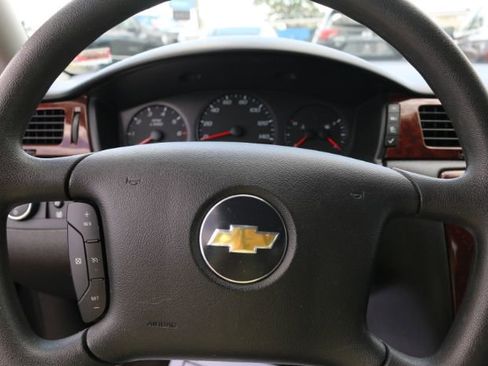 Used 2011 Chevrolet Impala LS image 8