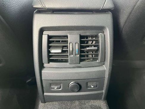 Used 2013 BMW 328i xDrive Sedan AWD/4WD image 16