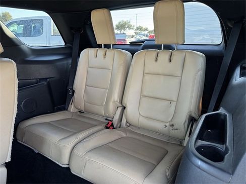 Used 2017 Ford Explorer XLT w/ Equipment Group 202A image 29