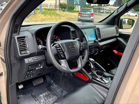Used 2024 Nissan Frontier PRO-4X w/ Pro Premium Package AWD/4WD image 18