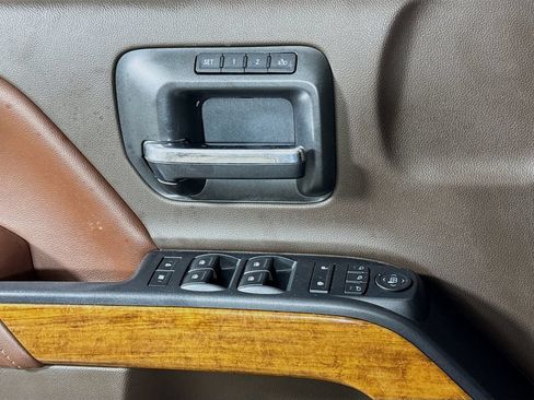 Used 2016 Chevrolet Silverado 2500 High Country w/ Duramax Plus Package AWD/4WD image 16