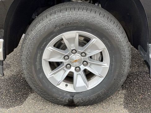 Used 2025 Chevrolet Silverado 1500 LT AWD/4WD image 31
