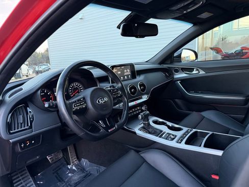 Used 2021 Kia Stinger GT image 19