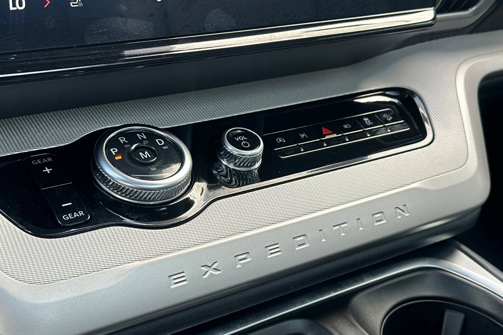 New 2025 Ford Expedition Active AWD/4WD image 22