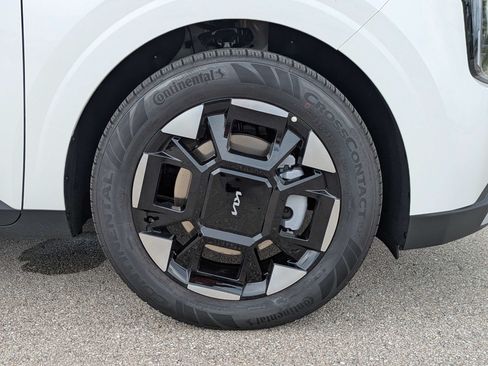 New 2026 Kia Carnival EX FWD image 12