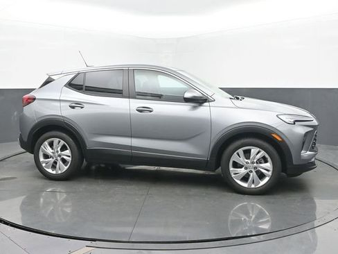 Certified 2024 Buick Encore GX Preferred w/ Comfort Package FWD image 6