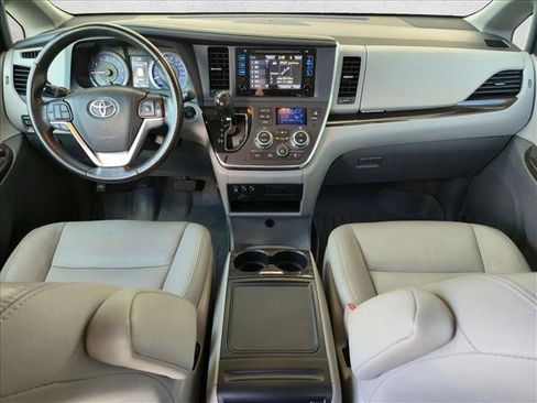 Used 2016 Toyota Sienna XLE w/ XLE Navigation Package FWD image 17