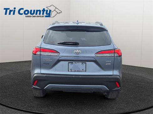 Used 2023 Toyota Corolla Cross XLE image 7