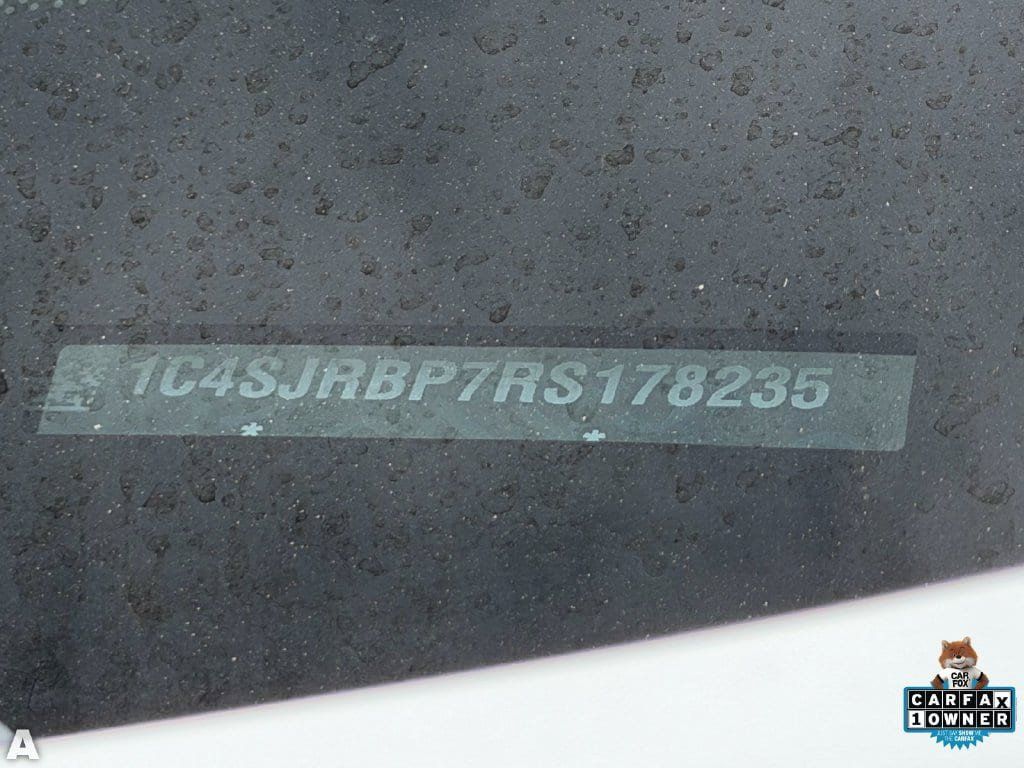 Used 2024 Jeep Wagoneer L Series II w/ Flexible Seating Group RWD image 12