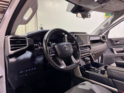 Used 2022 Toyota Tundra SR5 AWD/4WD image 10