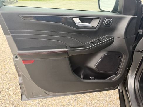 Used 2023 Ford Escape ST-Line Elite w/ Premium Technology Package AWD/4WD image 9