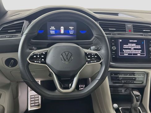 Used 2022 Volkswagen Tiguan SE R-Line FWD image 17