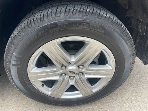 Used 2018 Ford Expedition XLT w/ Equipment Group 202A RWD image 13