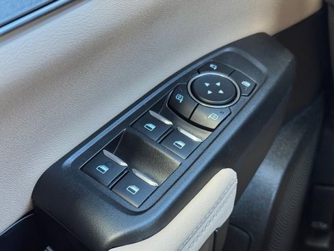 Used 2025 Ford Ranger Lariat w/ Chrome Accent Package image 16