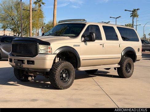 Used 2005 Ford Excursion Limited image 2