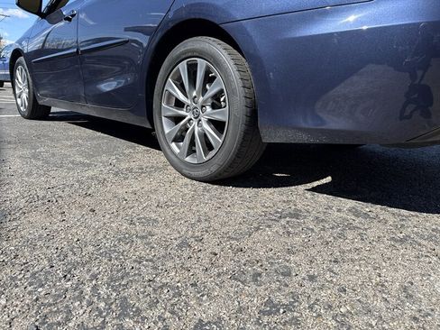 Used 2015 Toyota Camry XLE image 6