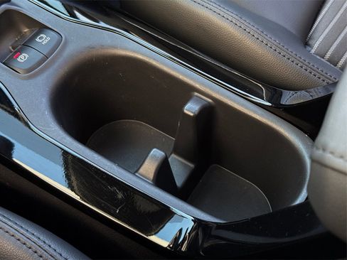 Certified 2024 Toyota Corolla Cross XSE image 38