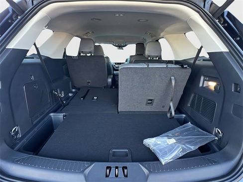 New 2025 Ford Explorer Active w/ Active Comfort Package image 23