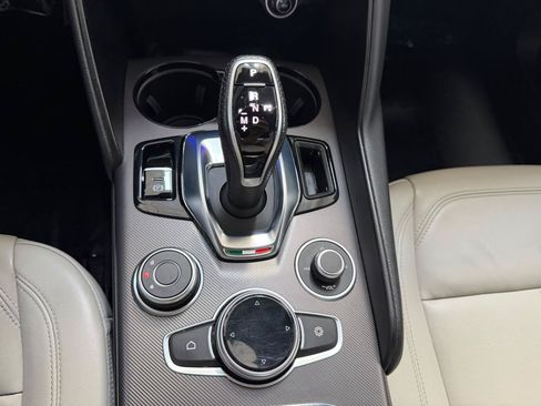 Used 2020 Alfa Romeo Giulia AWD w/ Quick Order Package 22J Sport image 40