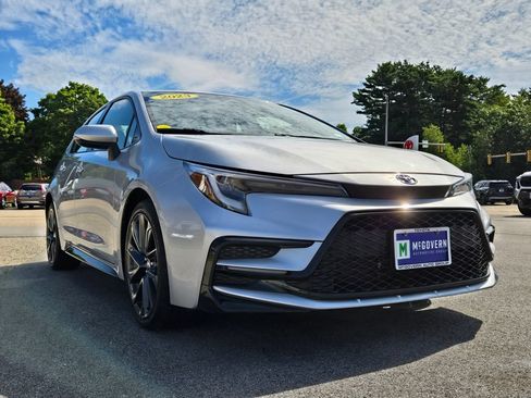 Used 2023 Toyota Corolla SE w/ SE Premium Package FWD image 8