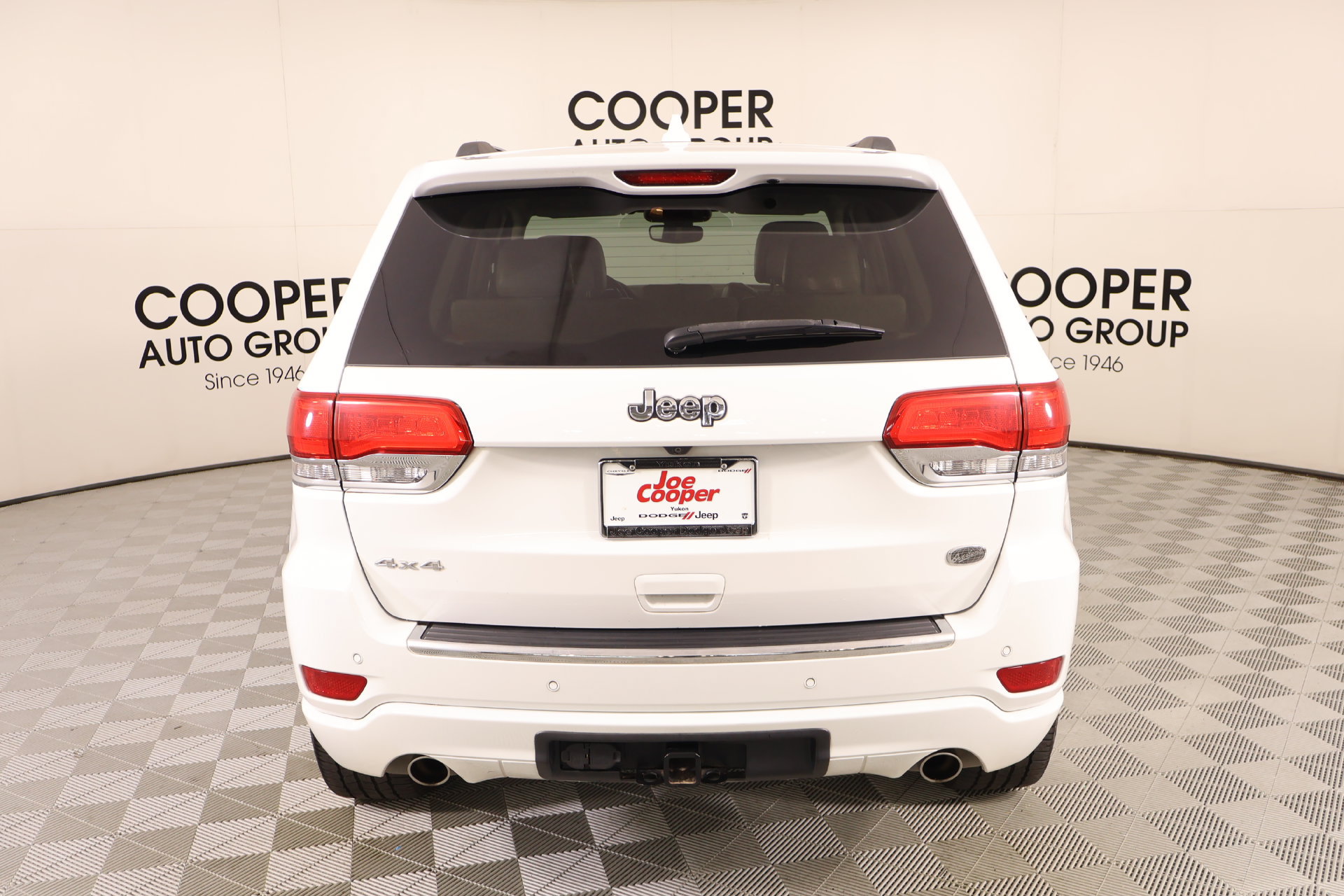 Used 2019 Jeep Grand Cherokee Overland AWD/4WD image 23