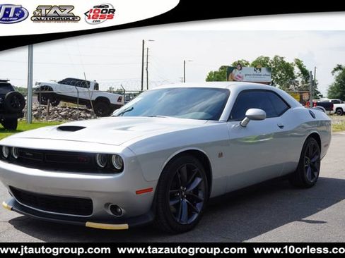 Used 2019 Dodge Challenger R/T Scat Pack RWD image 3