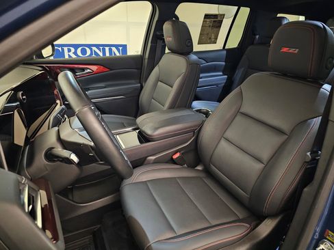 Used 2025 Chevrolet Traverse Z71 w/ Driver Confidence Package AWD/4WD image 13