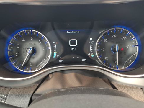New 2026 Chrysler Pacifica Limited w/ S Appearance Package AWD/4WD image 14