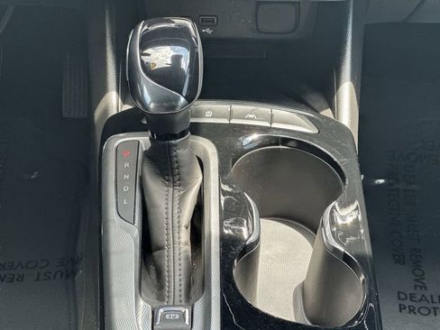 Used 2025 Buick Envista Sport Touring w/ Convenience I Package FWD image 15