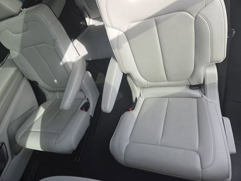 Used 2021 Jeep Grand Cherokee L Overland w/ Luxury Tech Group IV image 31