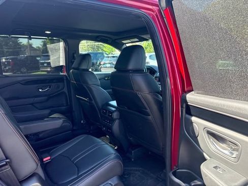 Certified 2025 Honda Pilot TrailSport image 14