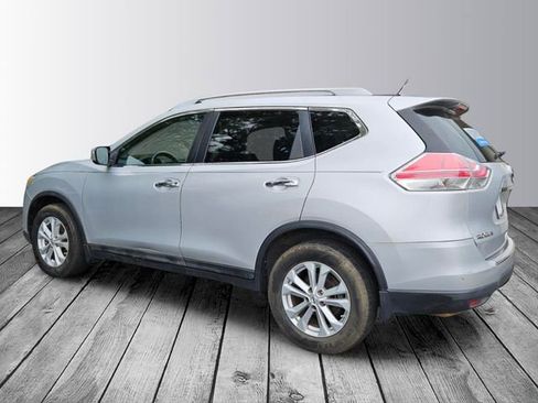 Used 2014 Nissan Rogue SV w/ SV Moonroof Package FWD image 3