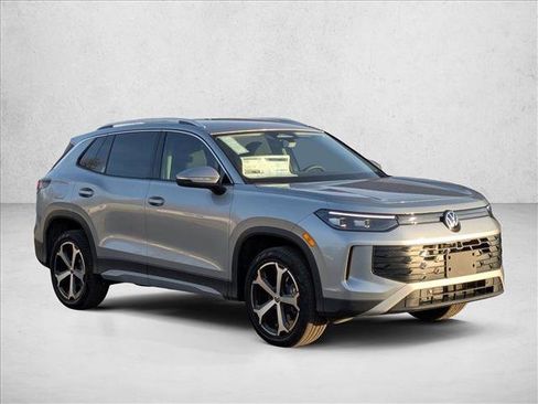 New 2026 Volkswagen Tiguan SE image 6