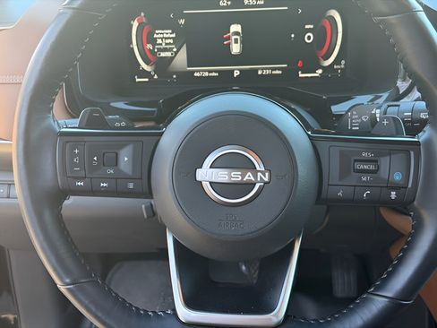 Used 2023 Nissan Pathfinder Platinum AWD/4WD image 14