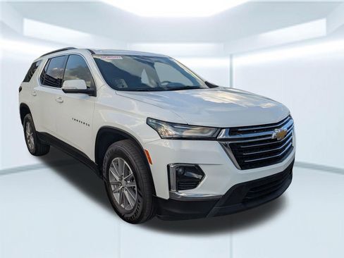 Used 2022 Chevrolet Traverse LT FWD image 3