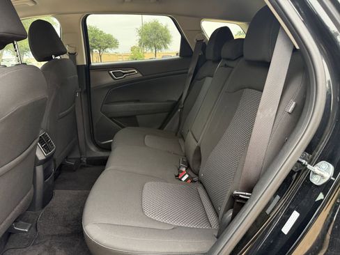 Used 2025 Kia Sportage LX FWD image 25