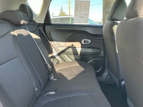 Used 2016 Kia Soul image 17