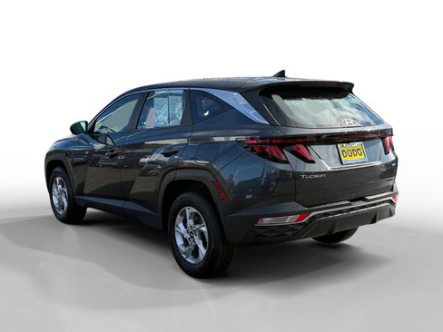 Certified 2022 Hyundai Tucson SE image 3