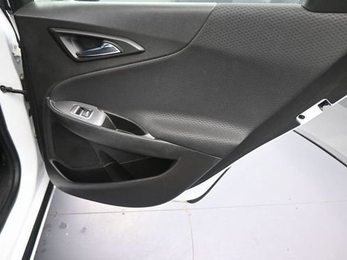 Used 2016 Chevrolet Malibu LT FWD image 15