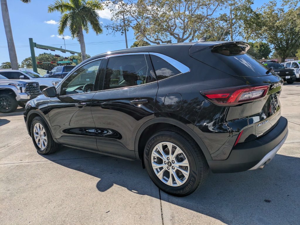 Certified 2023 Ford Escape Active FWD image 6