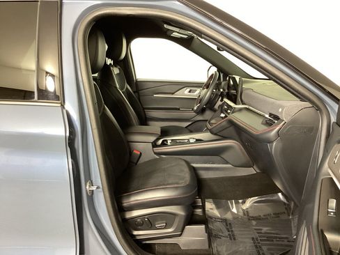 Certified 2025 Ford Explorer ST AWD/4WD image 10