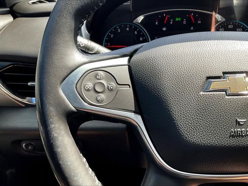 Used 2021 Chevrolet Traverse LT FWD image 18